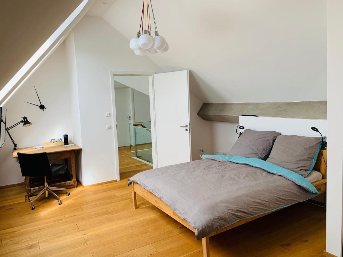 Apartamento Exklusives Penthouse Im Ehemaligen Bunker Hanóver Exterior foto